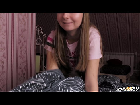 ❤️ Blondie-k bere BFF-ren sakon zurrupatzen du eta esperma jasotzen du ahoan ❤ Sexu bideoa pornoan eu.wassell.ru ❌️